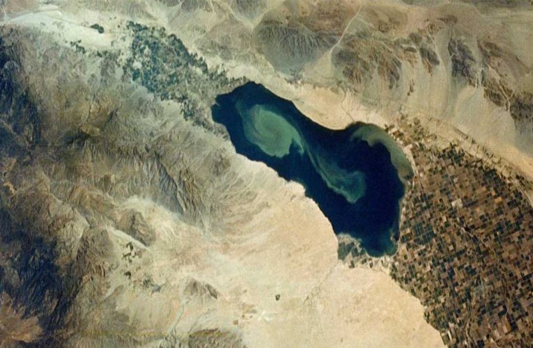 Worlds largest lakes are losing water